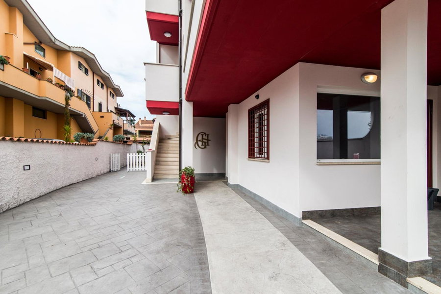 Guest House Roma Express, Ladispoli, Italy