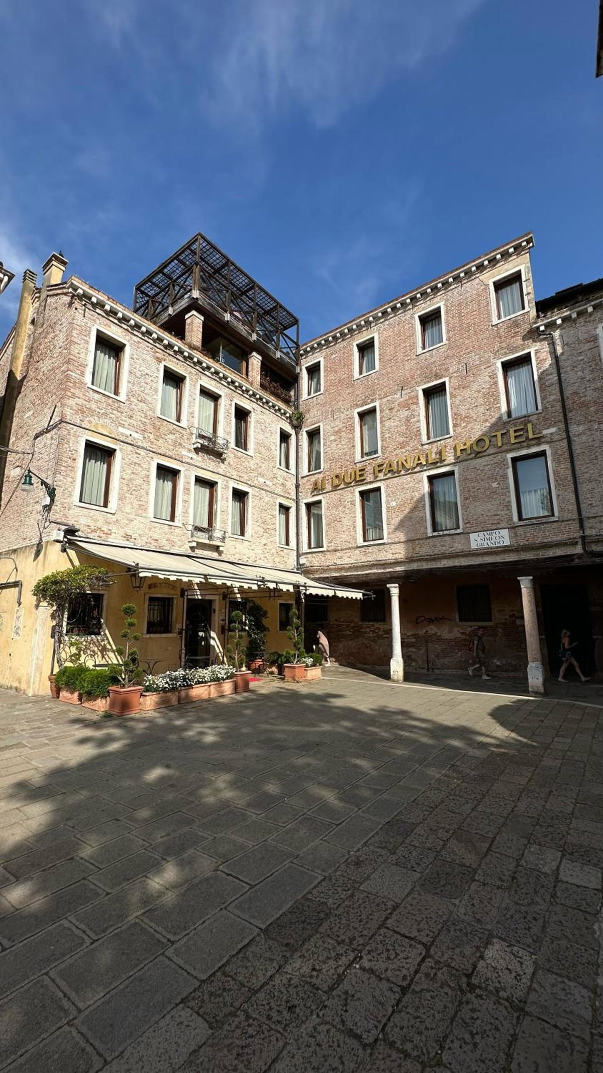 Ai Due Fanali, Italy