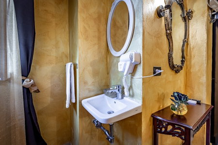 Hotel Veneto Firenze, Florence, Italy