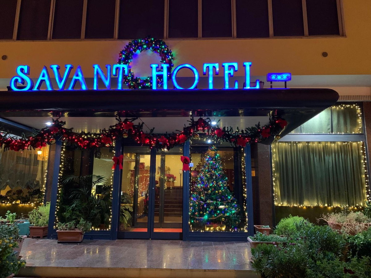 Savant Hotel, Italien