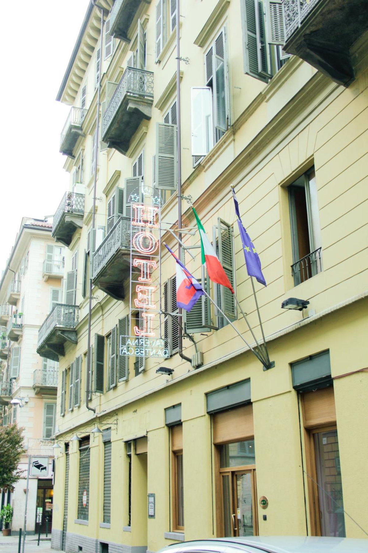 Taverna Dantesca, Italie