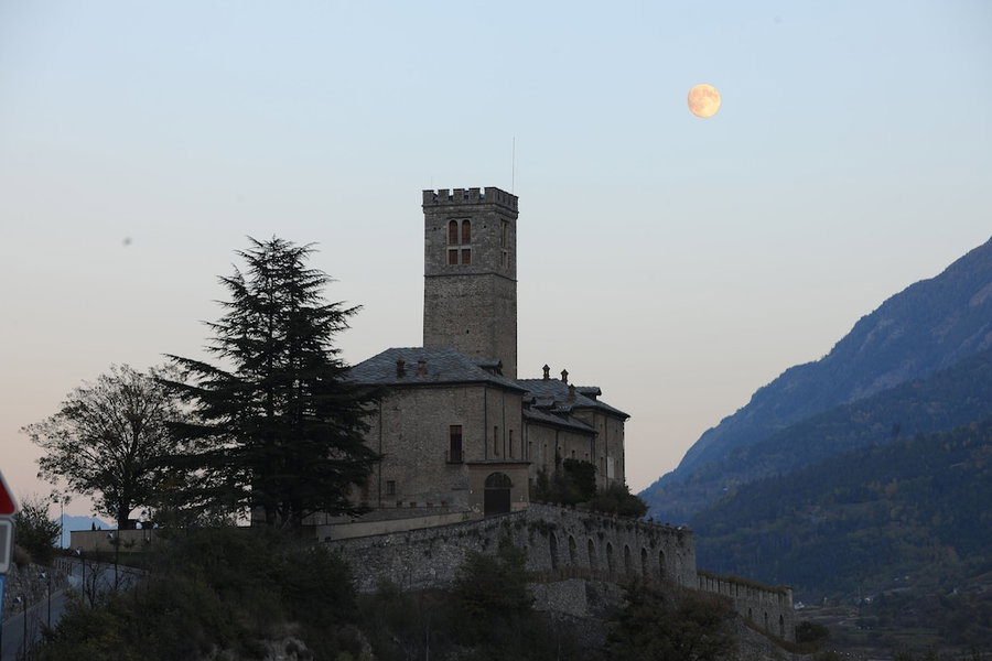 La Meridiana, Saint-Pierre, Italy