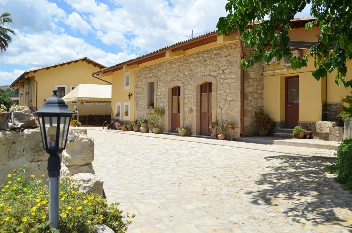 Hotel · Il Giardino Del Sole, Agnone Bagni