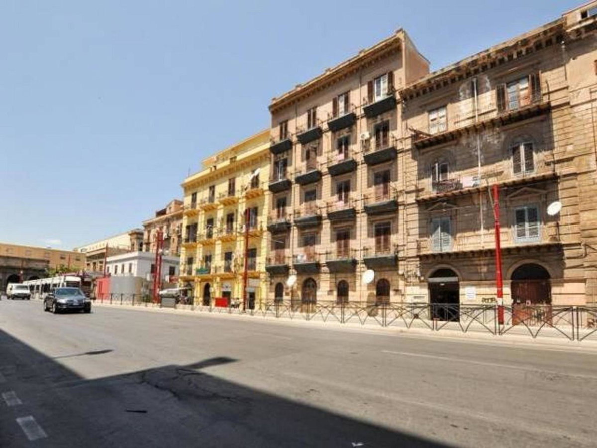 Hotel · Hollywood Inn Palermo, Palermo