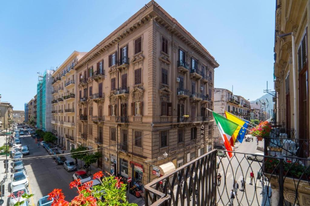 Hotel · Ballaro' Hotel - Budget Room, Palermo