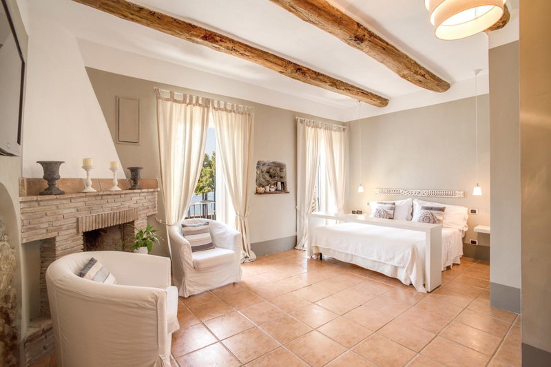 Hotel Borgo Vista Lago, Trevignano Romano, Italy