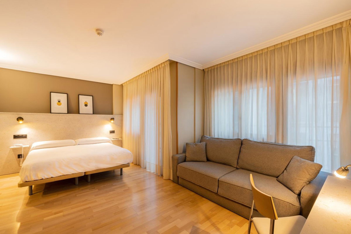 Hotel Santamaria, Spain