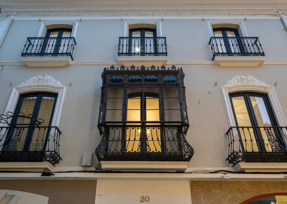 Apartamentos Petronila 1881, Spain
