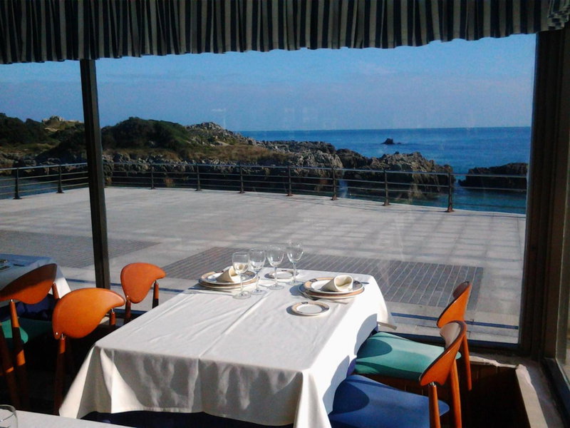 Apartamentos Astuy, Isla, Spain