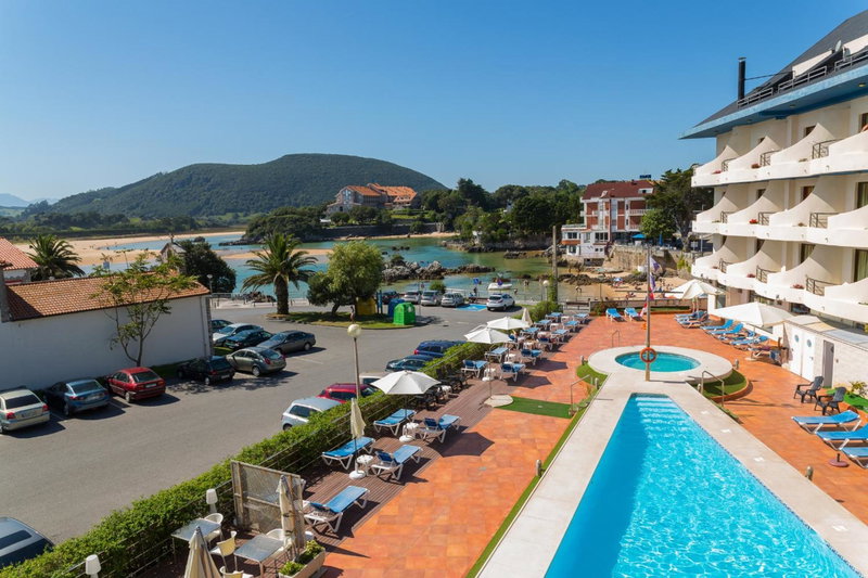 Apartamentos Astuy, Isla, Spain