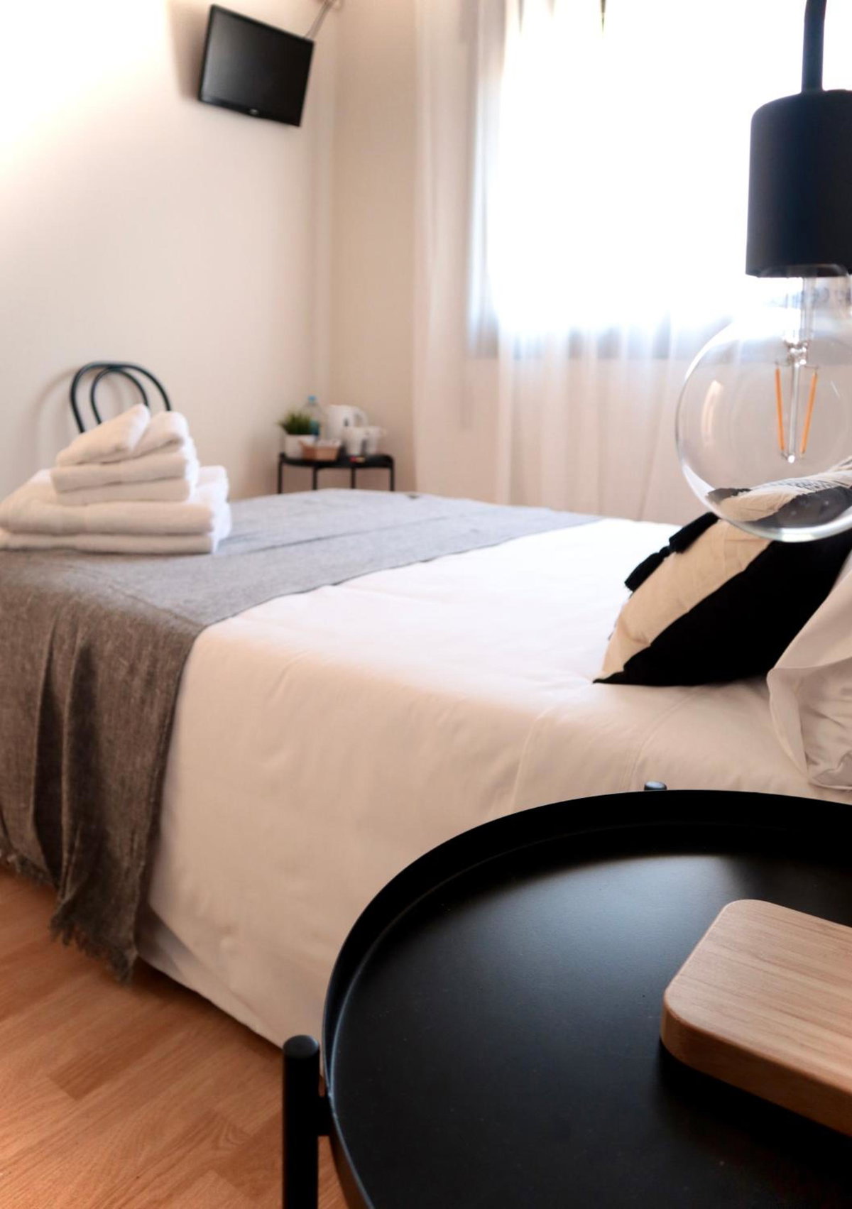 Barcelona PR Guesthouse, Spain