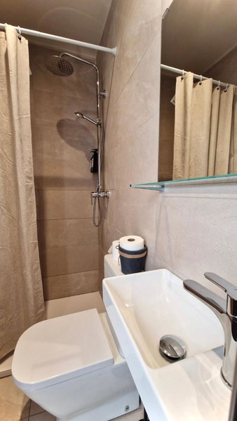 Barcelona PR Guesthouse, El Prat de Llobregat, Spain