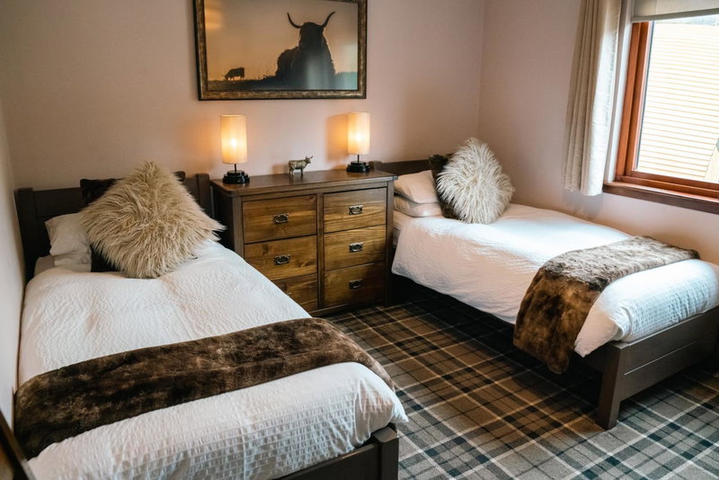 Eriskay Guest House and Aviemore Glamping, Aviemore, United Kingdom