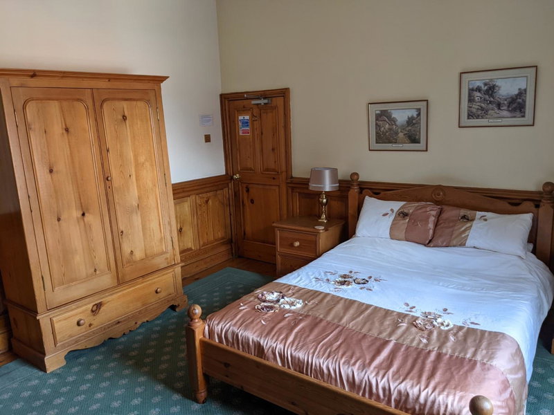 The Londesborough Arms bar with en-suite rooms, Market Weighton, United Kingdom