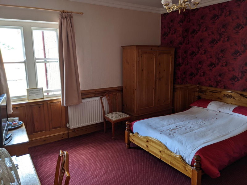 The Londesborough Arms bar with en-suite rooms, Market Weighton, United Kingdom