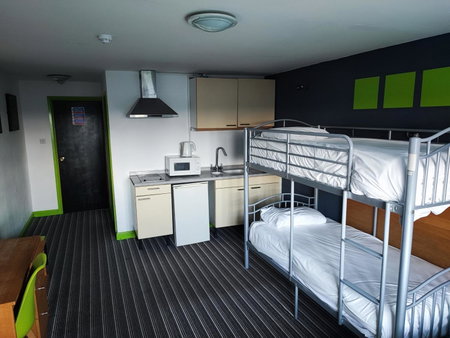 Happy Guests Lodge, Lower Whitley, United Kingdom