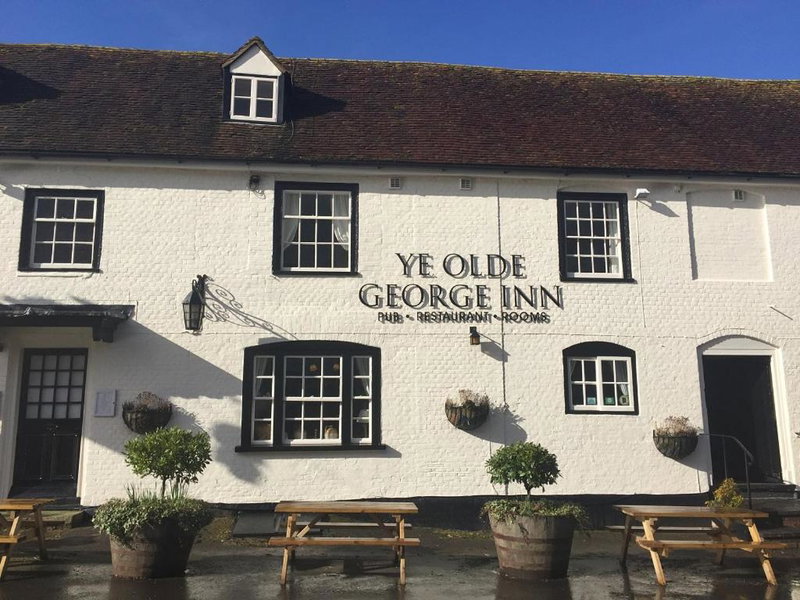 Ye Olde George Inn - Badger Pubs, Privett, United Kingdom