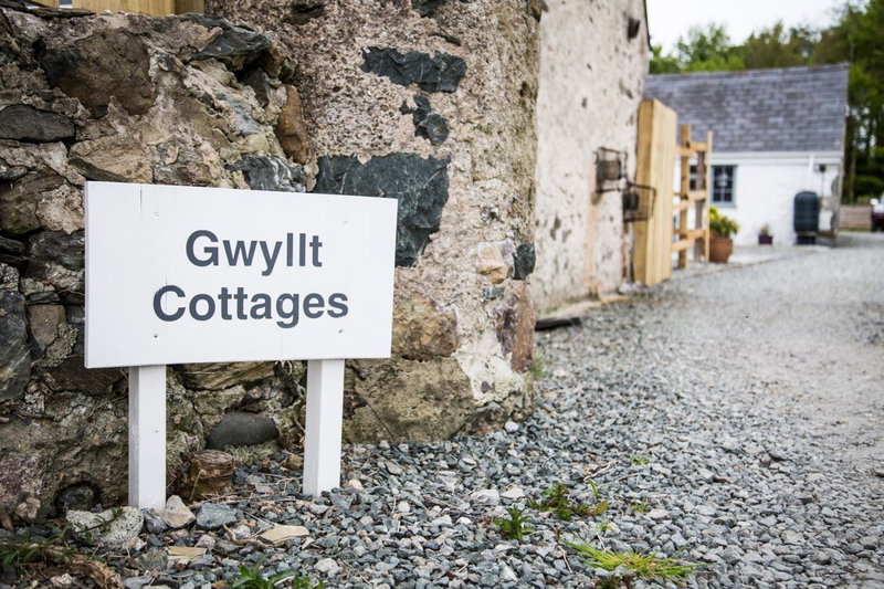 Gwyllt Cottages, Dwyran, United Kingdom