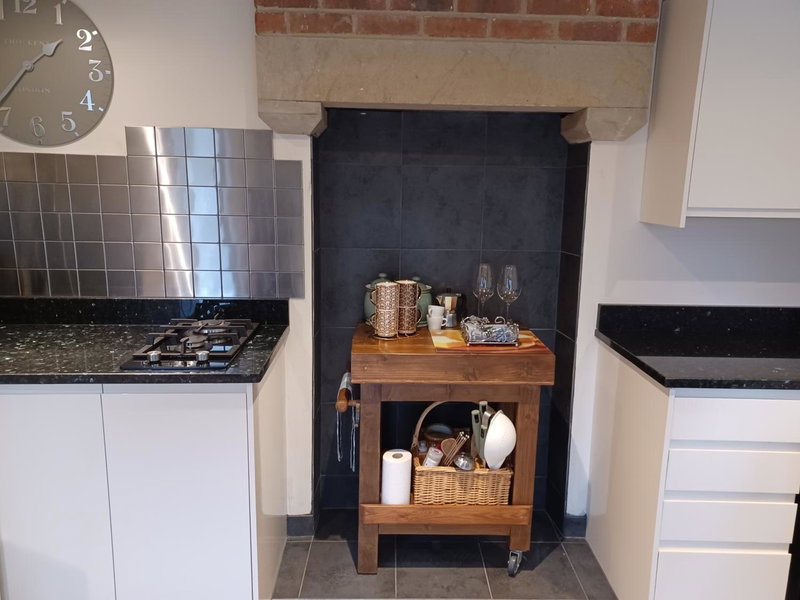 Cozy Cottage Close to Haworth Sleeps 2 with Garden, Keighley, United Kingdom
