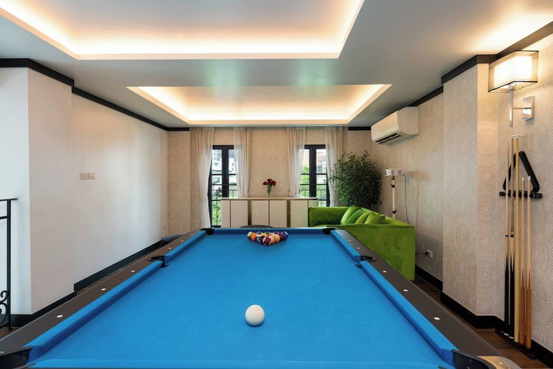 Stylish 7beds Poolhouse With Cinema & Lift - 2min to BTS, Bangkok, Thailand