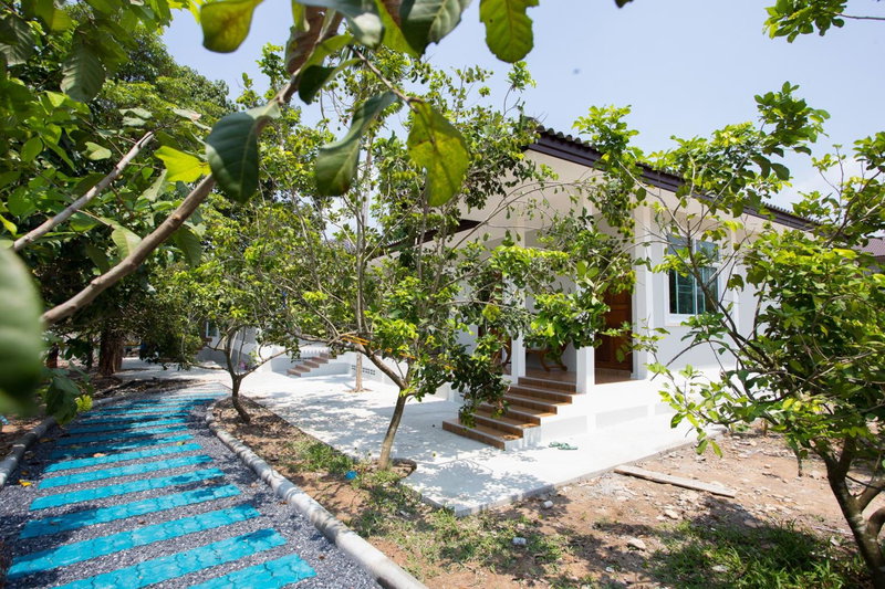 Baan Suan Khun Yaiy, Ban Wang Takhrai, Thailand