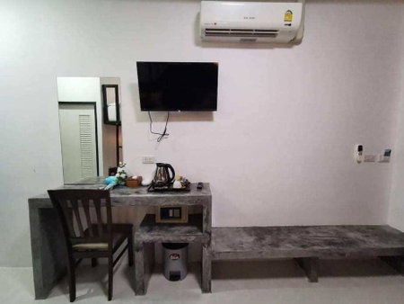Lanta Long Beach Hostel, Ko Lanta, Thailand