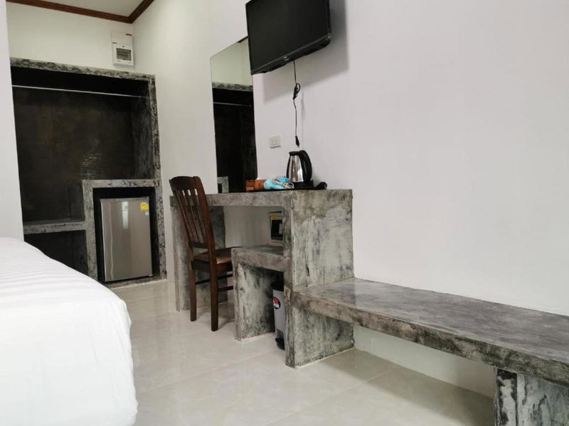 Lanta Long Beach Hostel, Ko Lanta, Thailand