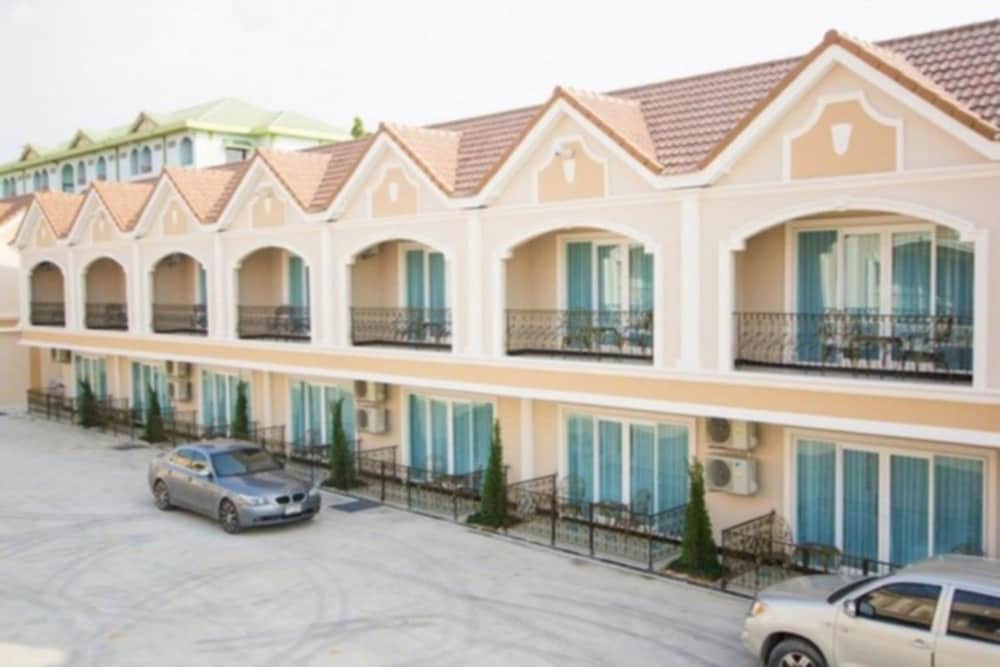 LK Majestic Villa, ประเทศไทย