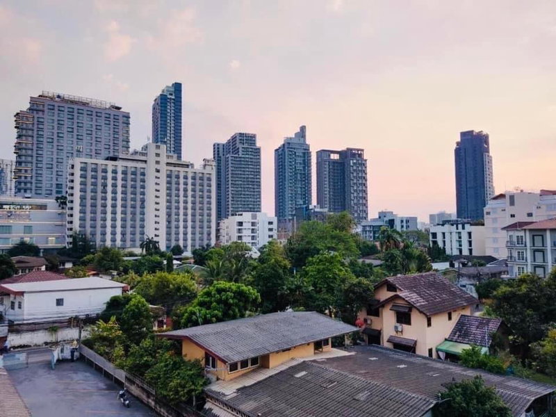 ViVi Avenue Thonglor, Bangkok, Thailand