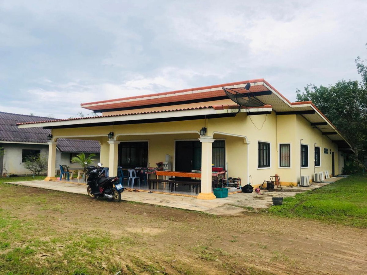 เกาะลิบงซันไรส์ โฮมสเตย์ Koh libong sunrise Homestay, Thailand