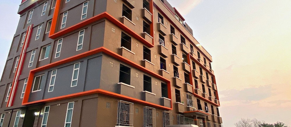 Hotel · Grand Sansook Omnoi, Krathum Baen