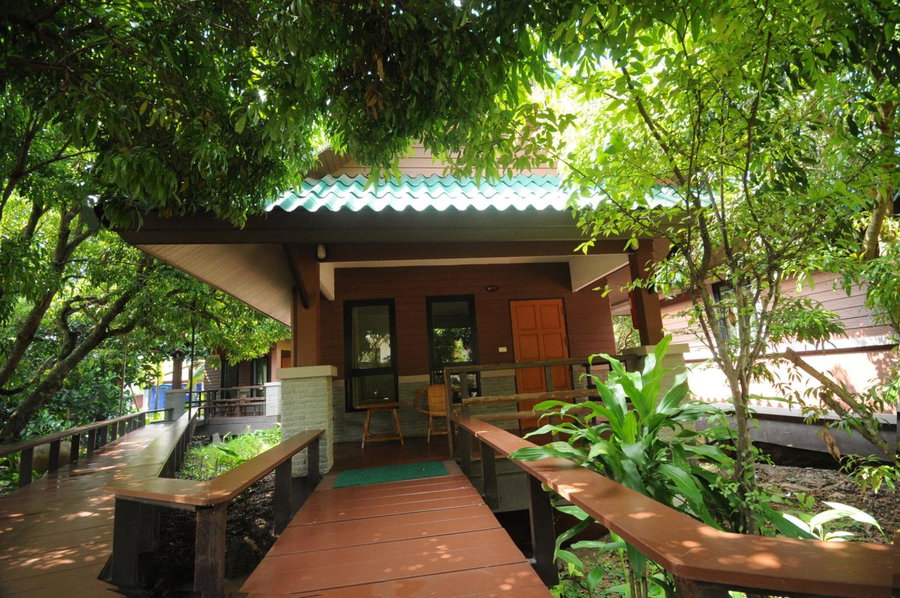 Baantip Suantong, Amphawa, Thailand
