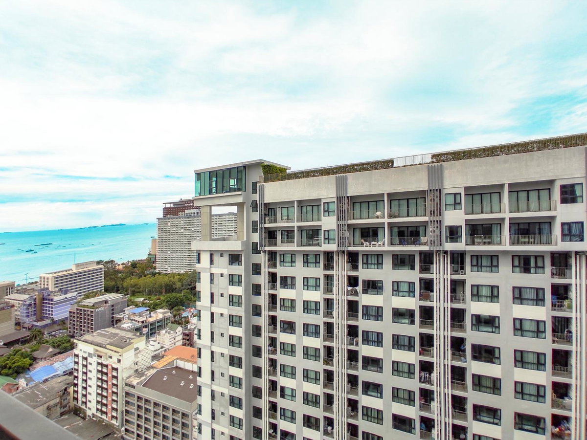 Many Holiday The Base Condo, Thailand
