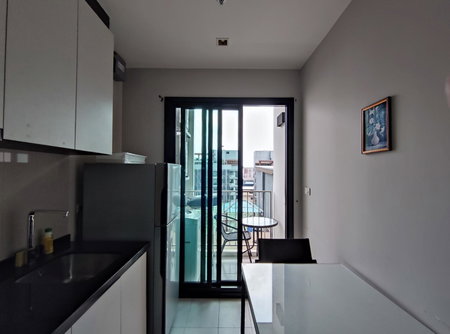 Many Holiday The Base Condo, Pattaya Central, Thailand
