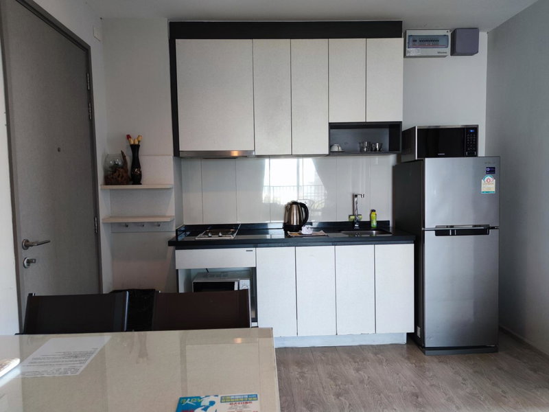 Many Holiday The Base Condo, Pattaya Central, Thailand