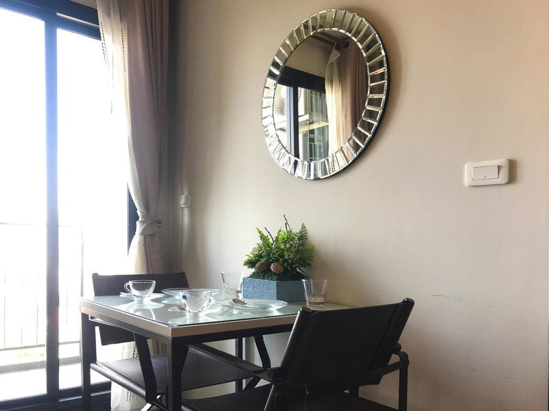 Many Holiday The Base Condo, Pattaya Central, Thailand