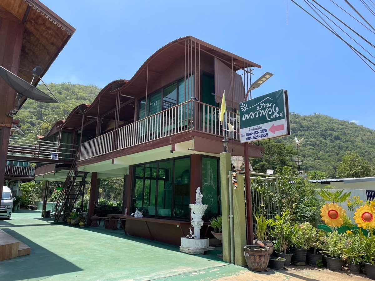 Hotel · บ้านเพชรพวงเขาใหญ่, Nong Nam Daeng