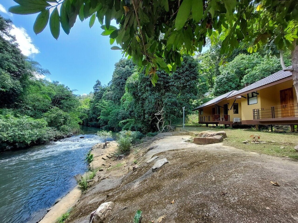 Khaosok Rainforest Resort, Thailand