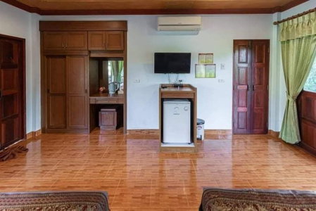 Khaosok Rainforest Resort, Phanom, Thailand