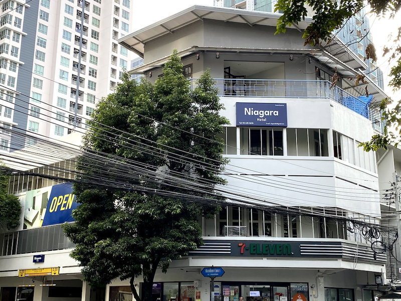 Niagara Hotel, Bangkok, Thailand