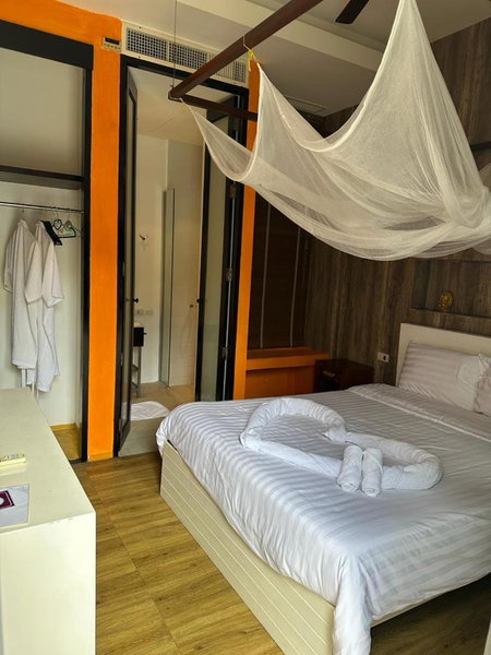 Mandalai Hotel, Chaloklum, Thailand