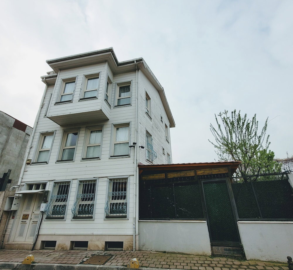 Masif House, Turkey