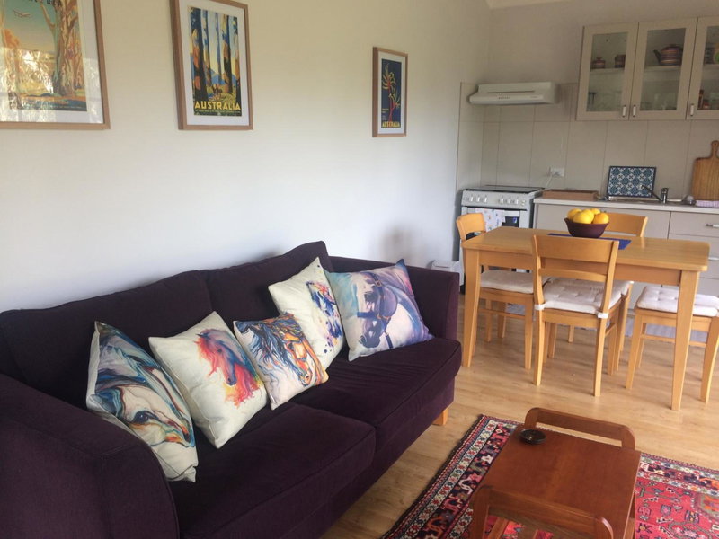 Whispering Pines Bed and Breakfast, Collie, Australia