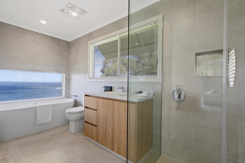 Aegina - Scenic Lakeside Family Retreat, Metung, Australia