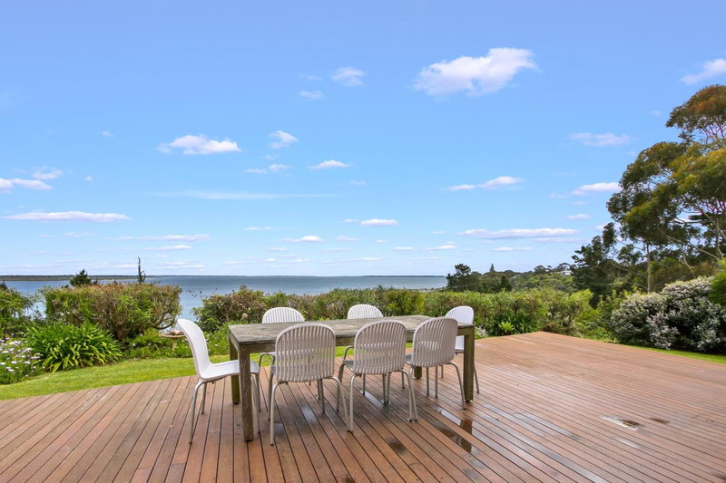 Aegina - Scenic Lakeside Family Retreat, Metung, Australia