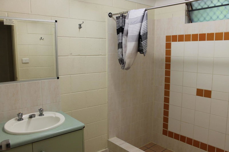 Oasis Inn Apartments, Cairns, Australia