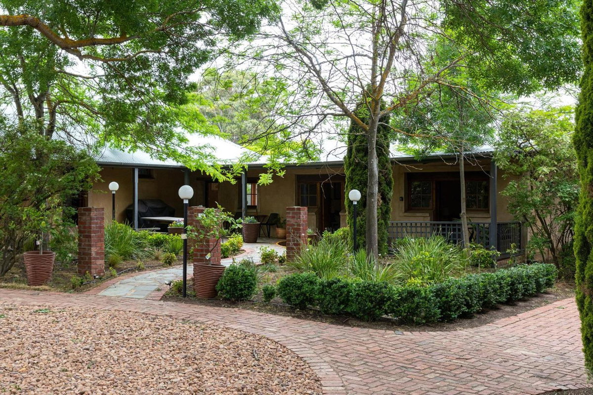 Kaesler Cottages, Australia
