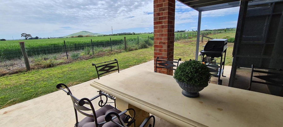 New Horizons Farm Stay, Smeaton, Australia