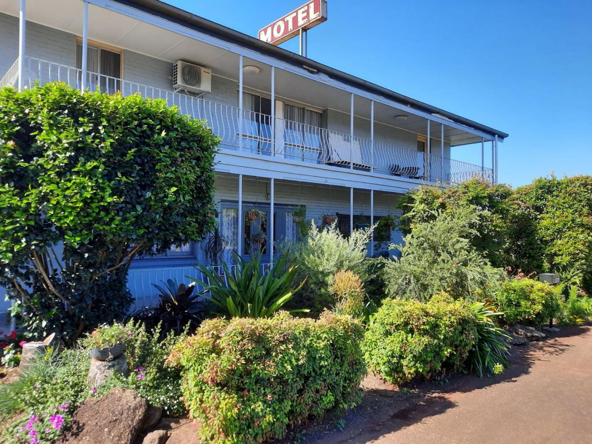 Flying Spur Motel, Australie