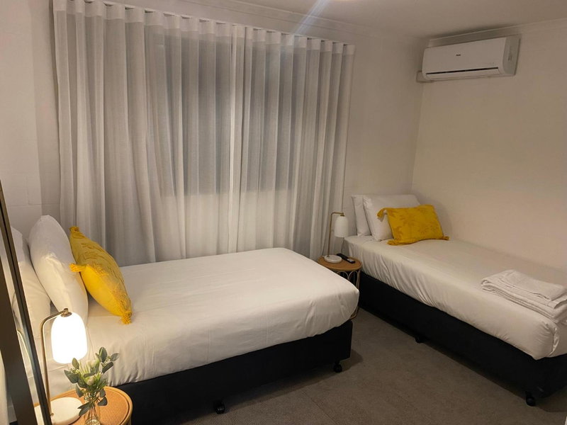 Abode Mooloolaba, Backpackers & Motel rooms, Mooloolaba, Australia